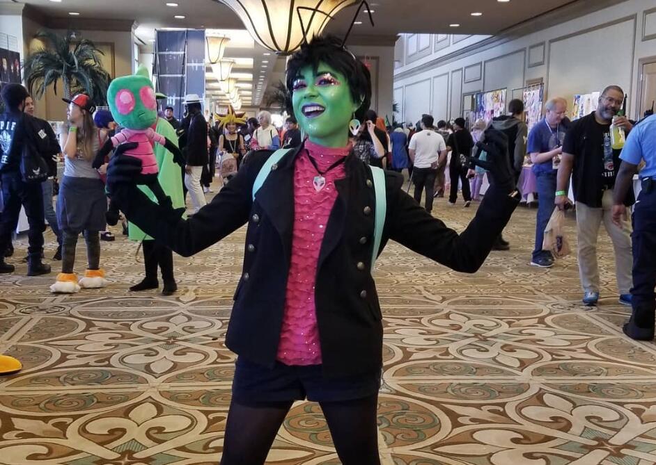 献礼建国70周年公益微电影《升旗》日前在徐州杀青_世界杯买球